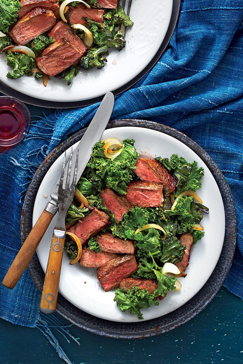 Poêlon Steak and Wilted Kale