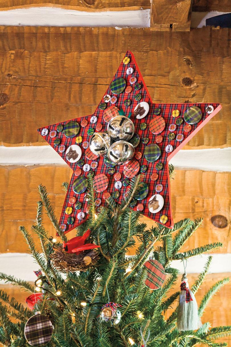 क्रिसमस Decorating Ideas: Tartan Tree Topper