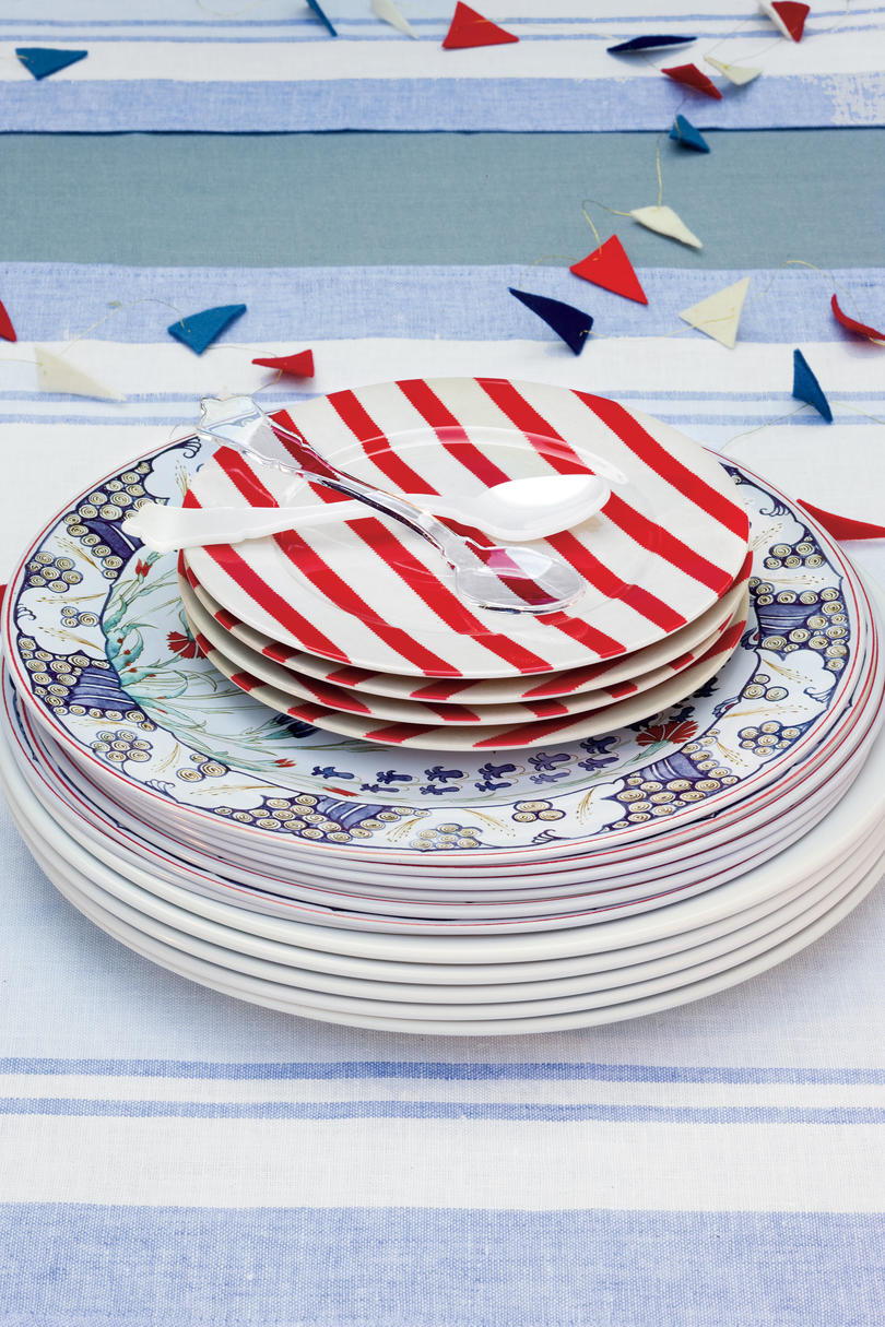  All-American Party: Mix-and-match Dinnerware