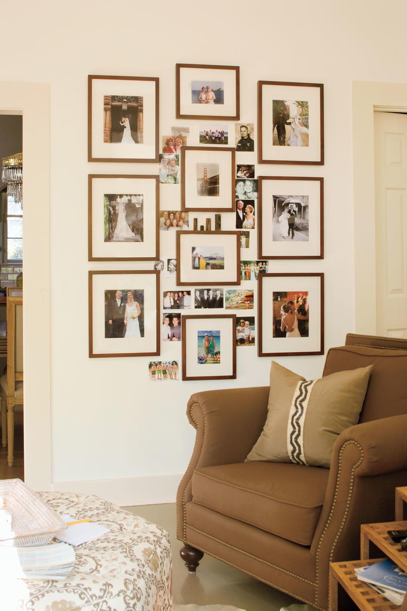 जीवित Room Decorating Ideas: Family Photo Collage
