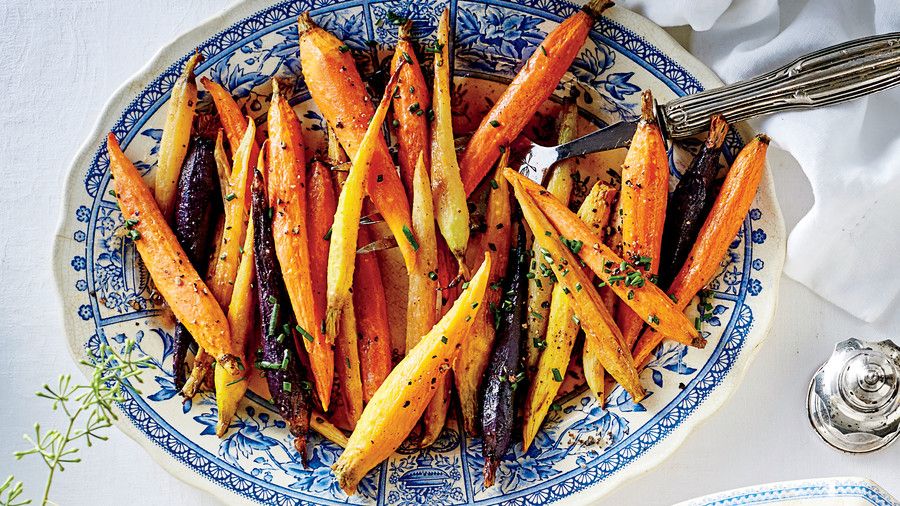 50 Best Thanksgiving Honey-Glazed Spiced Carrots