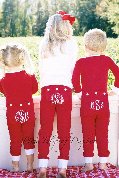 क्रिसमस PJ’s With Monogrammed Pants