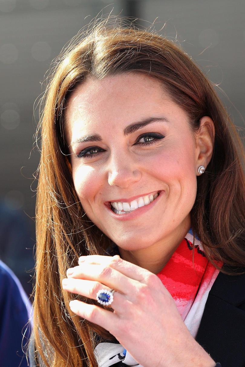 राजसी Engagement Rings Kate Middleton, Duchess of Cambridge