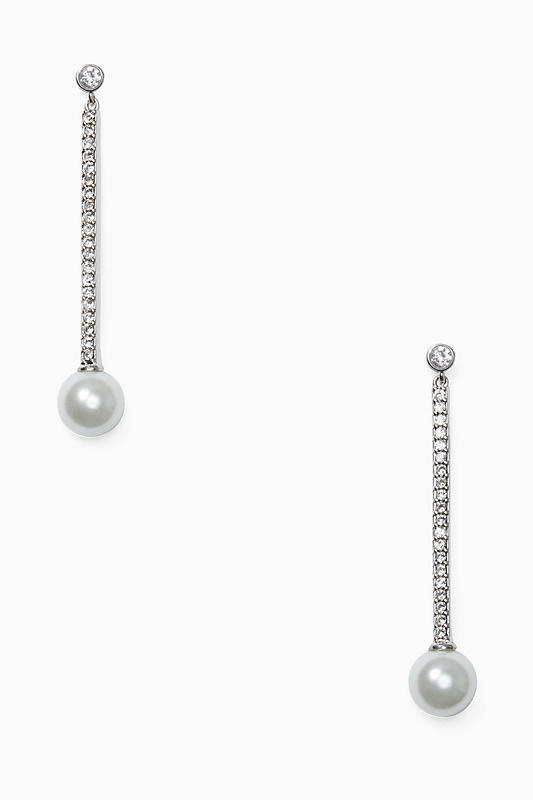 कीमती Pearls Linear Earrings