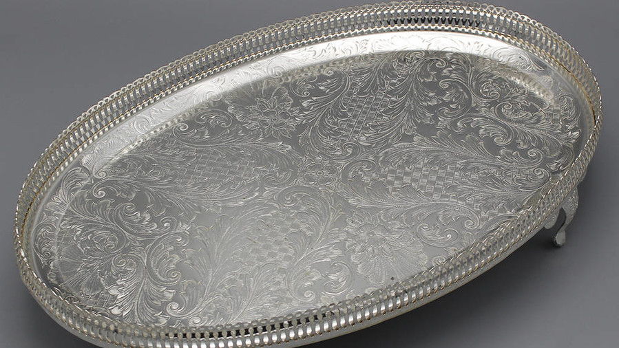 विशाल Silver-Plated Oval Serving Tray With Legs