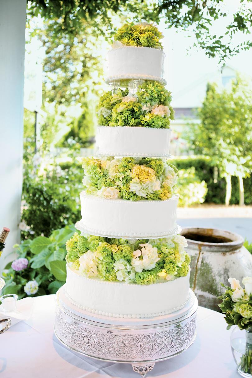 Kerti-Lépcsőzetes Wedding Cake 