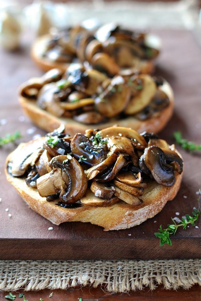 Sieni Bruschetta with Balsamic and Thyme 