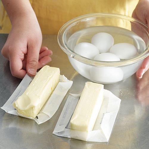 vaihe 1: Prep the Eggs and Butter