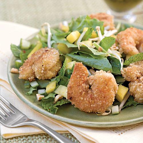 kevät Salad Recipes: Peanut Shrimp Salad With Basil-Lime Dressing