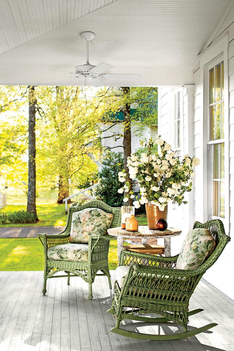 सफेद Porch with Green Wicker Rocking Chairs