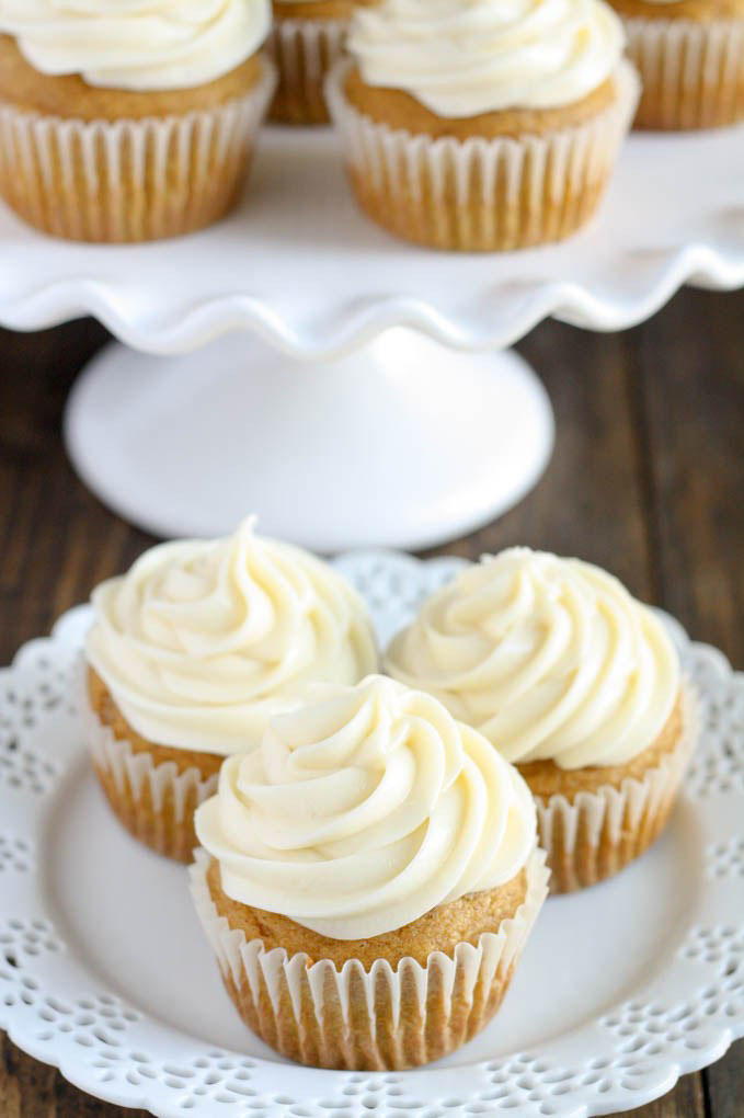 कद्दू Cupcakes with Cream Cheese Frosting