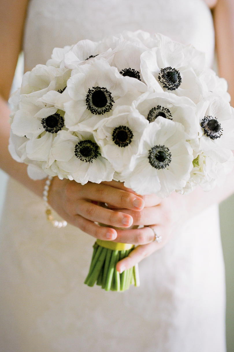 fehér Anemones Bouquet