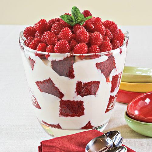Χριστούγεννα Dessert Recipes: Red Velvet Trifle