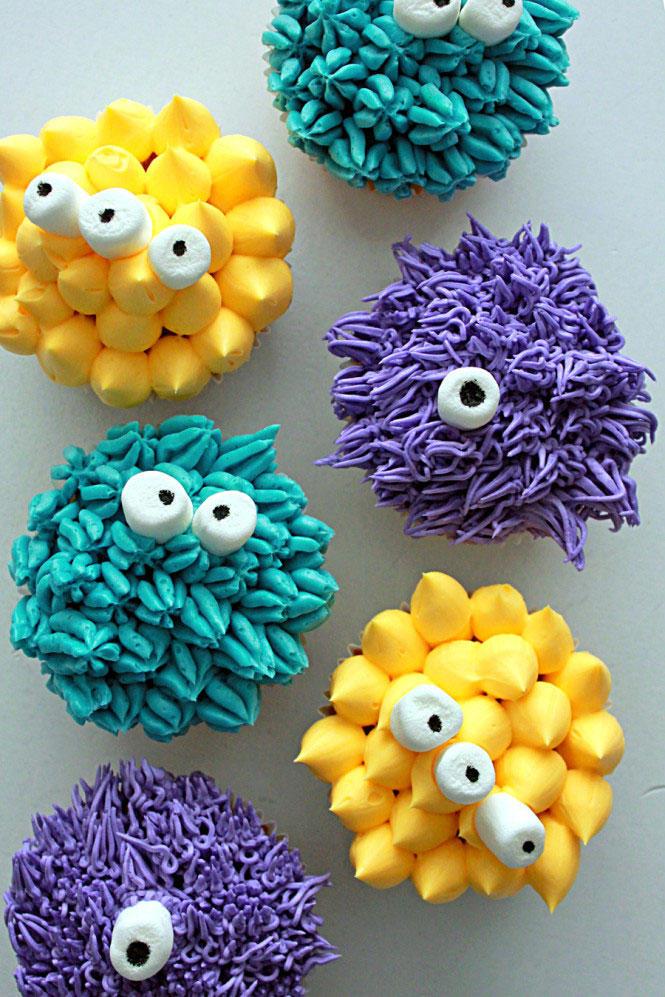 फजी Monster Cupcakes