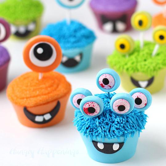 मुस्कराते हुए Monster Cupcakes