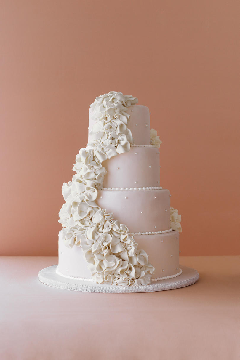 मोती Perfection Wedding Cake