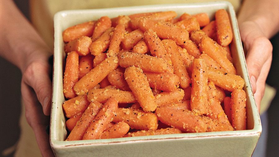 kiitospäivä Dinner Side Dishes: Orange-Ginger-Glazed Carrots Recipe