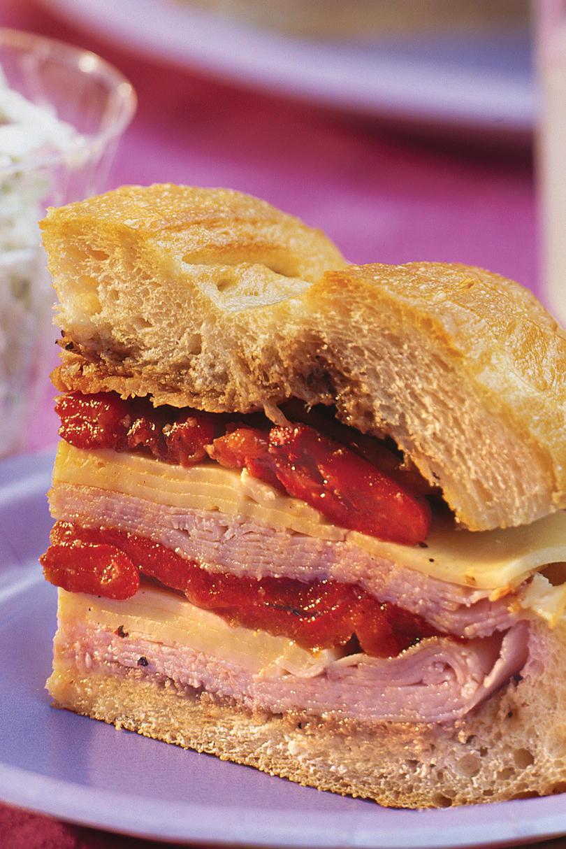 Εύκολος Turkey Recipes: Turkey, Bacon, and Havarti Sandwich