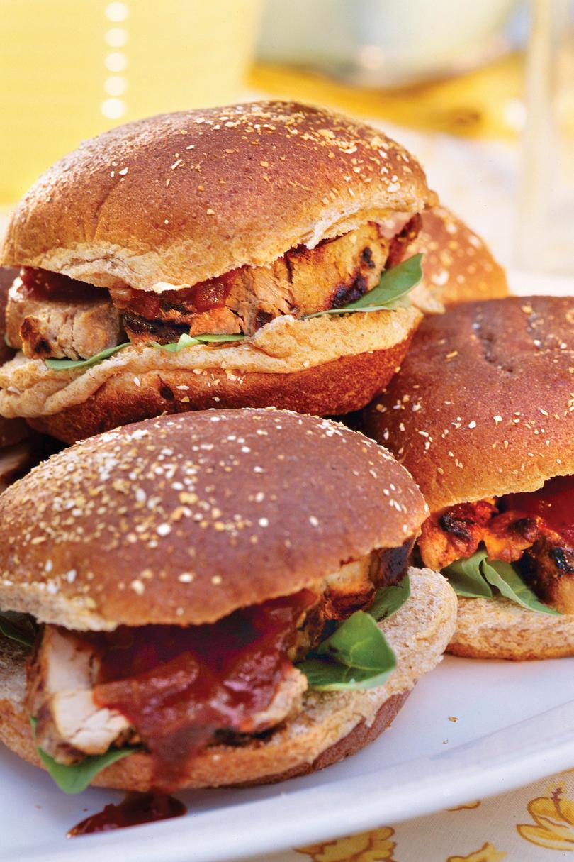 भुना हुआ Burgers and Sanwiches Recipes: Grilled Pork Tenderloin Sandwiches 