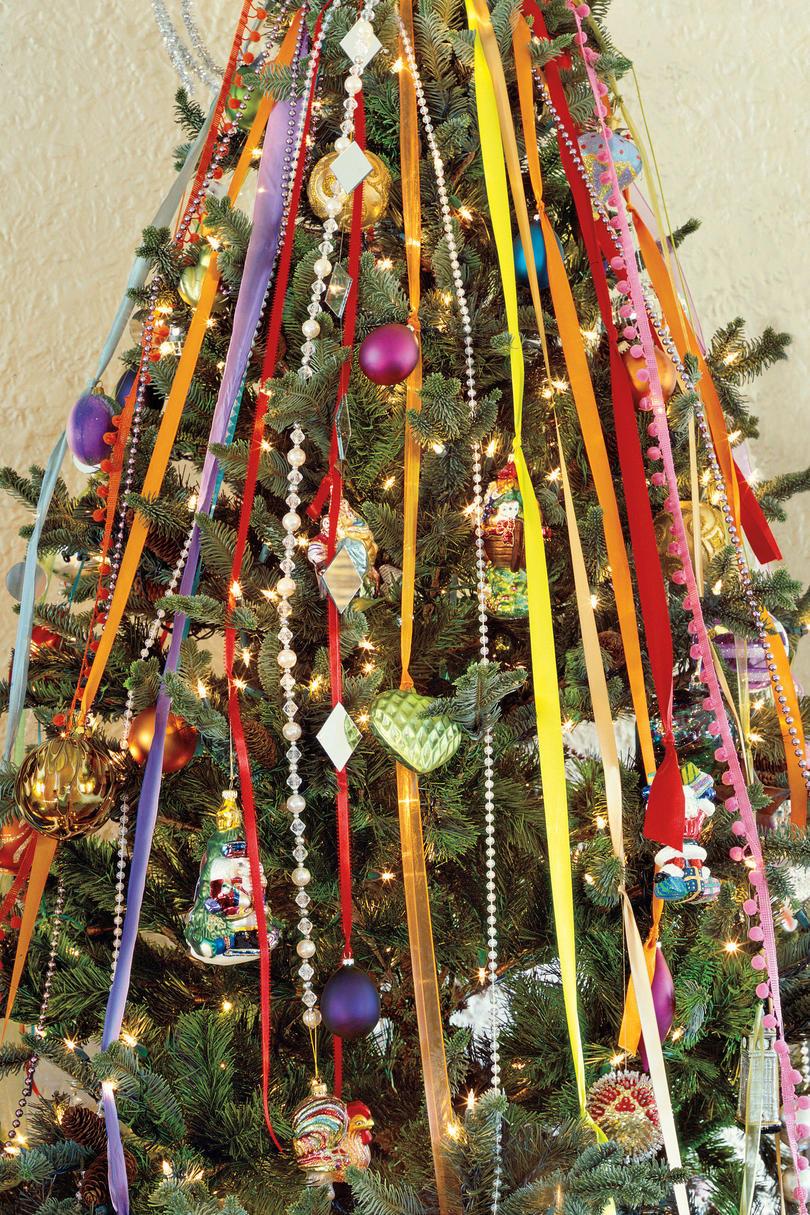 क्रिसमस Decorating Ideas: Tree Ribbons