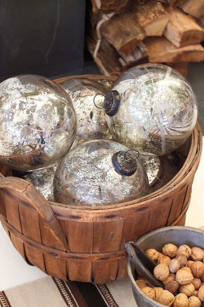 क्रिसमस Decorating Ideas: Mercury Glass Balls