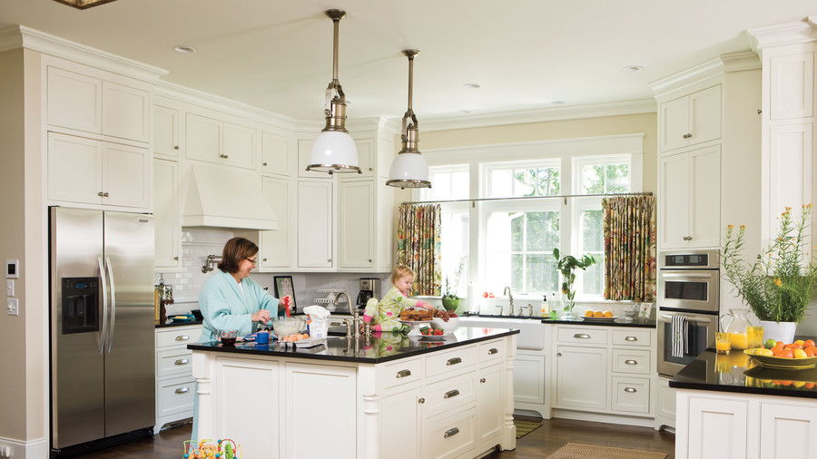 विचार for Southern Homes: Kitchen Cabinet Details