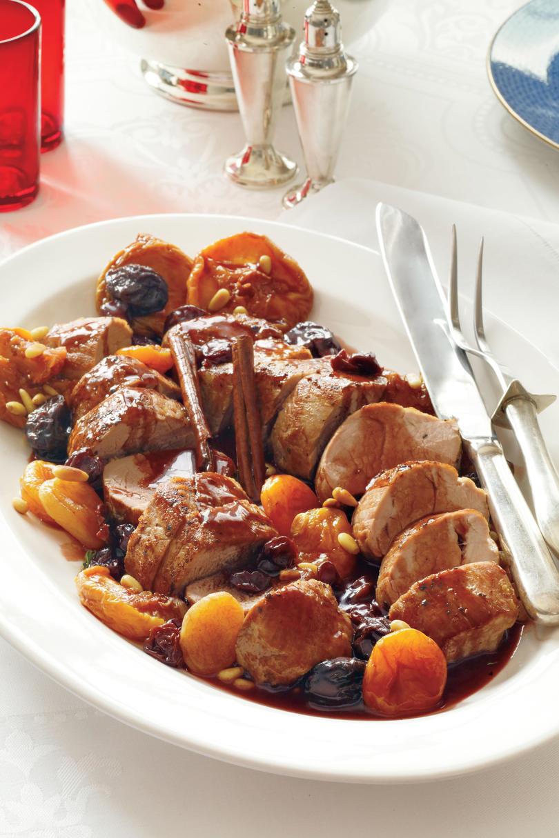 Paahdettu Pork with Dried Fruit and Port Sauce