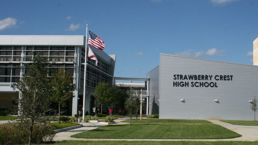 स्ट्रॉबेरी Crest High School in Dover, Florida