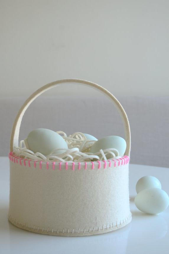 Super Simple Felt Easter Basket