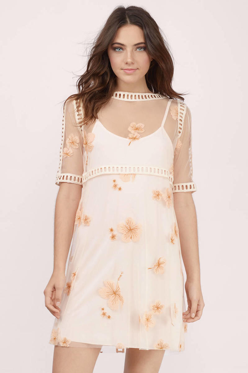 टोबी Charlotte Cream Embroidered Floral Shift Dress