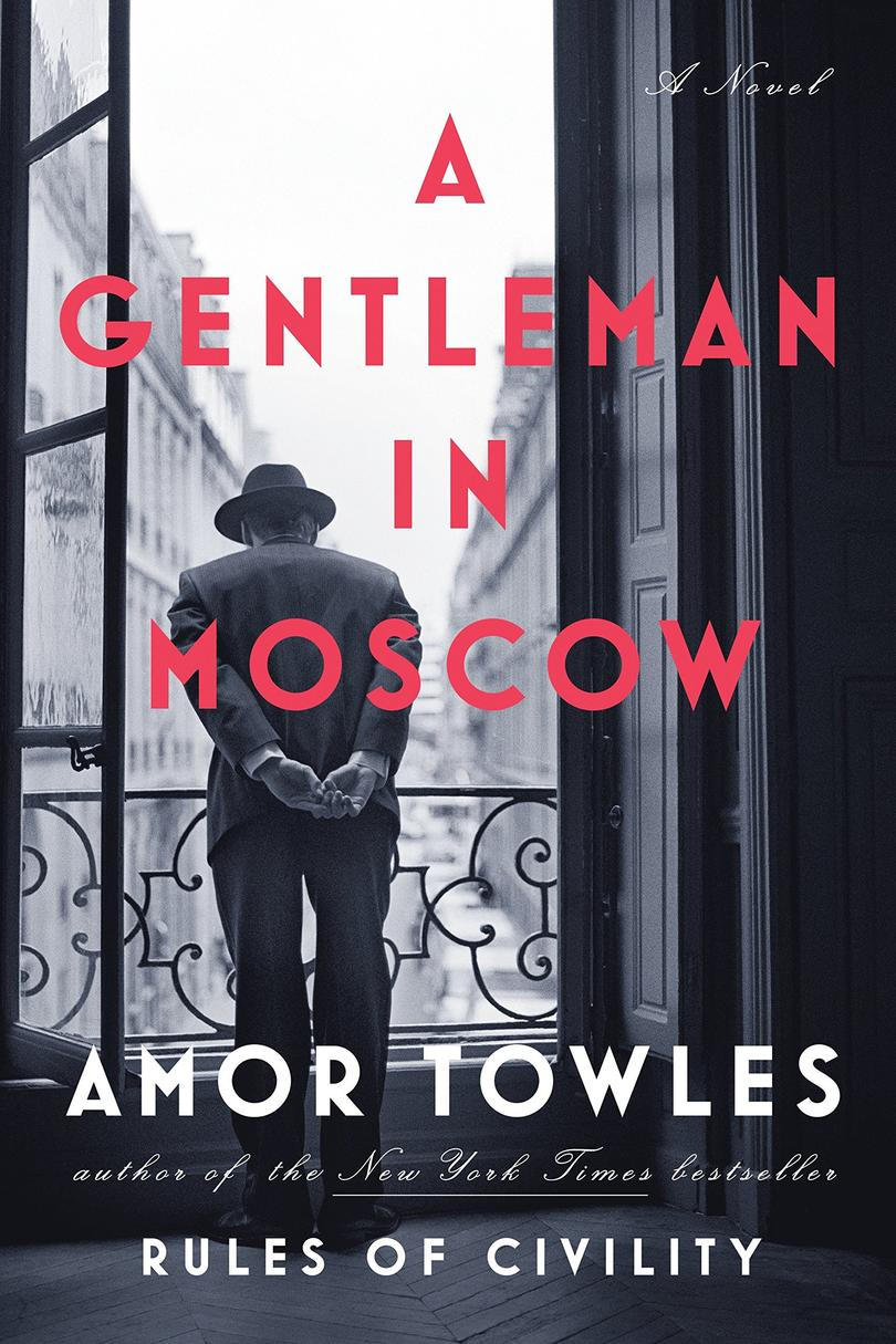 ΕΝΑ Gentleman in Moscow by Amor Towles
