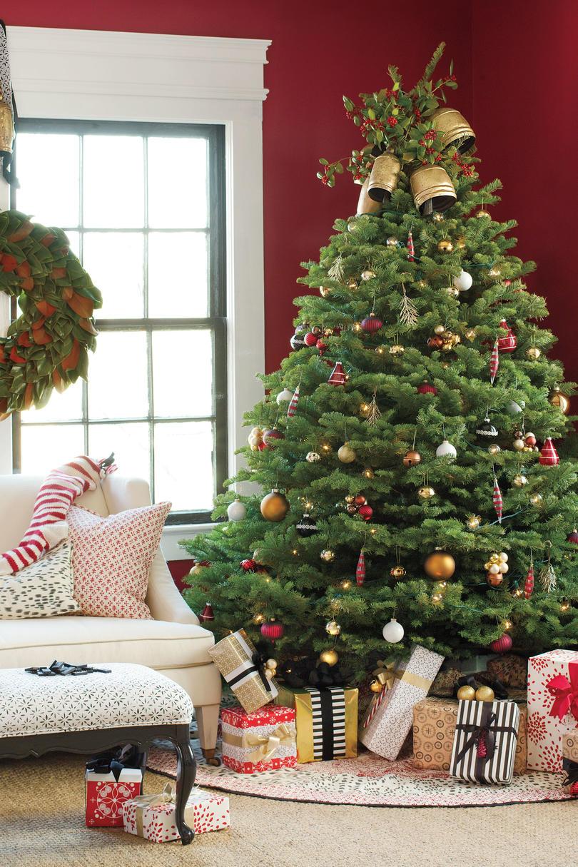 क्लासिक and Colorful Christmas Tree