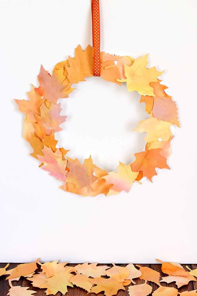 आबरंग Fall Leaf Wreath 