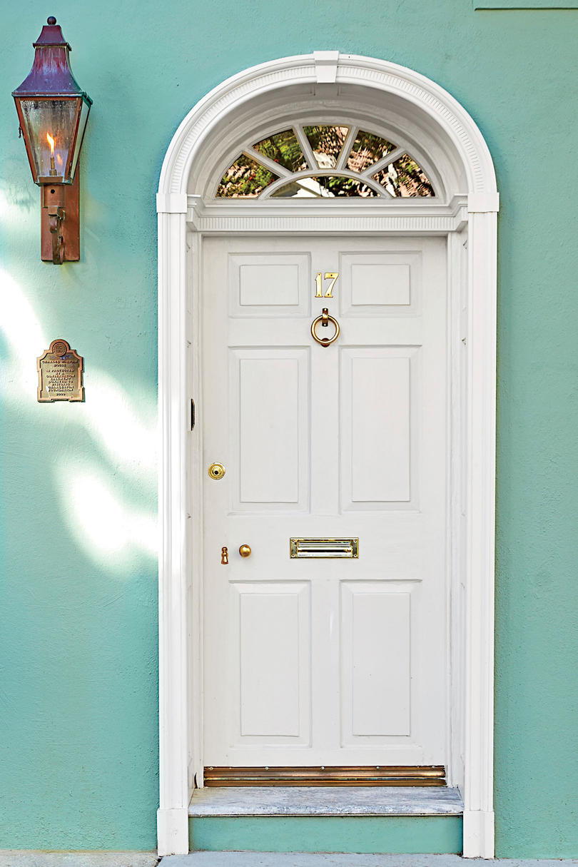चार्ल्सटन Door, White